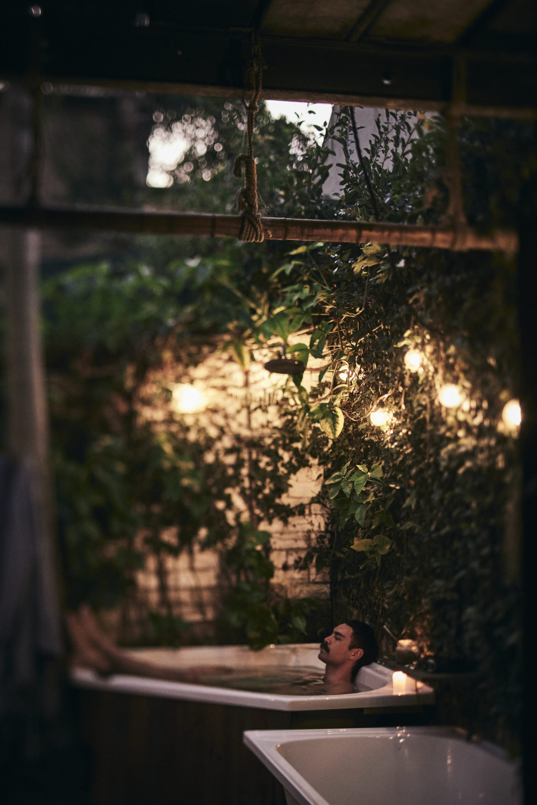 hedon-house-sydney-kink-rental-outdoor-bath_1889